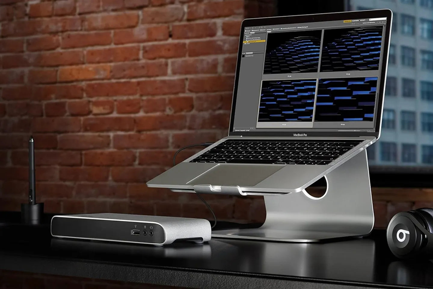 Elgato Thunderbolt 3 Dock, 40GB/s high-speed expansion dock, dual 4K support, 2 Thunderbolt 3 ports, aluminum alloy base.
