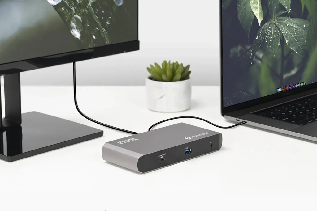 Plugable TBT3-UDC1 Thunderbolt™ and USB-C Dual Display Docking Station with 60W Host Charging